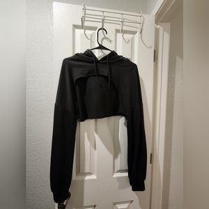 Black long sleeve pullover cropped hoodie